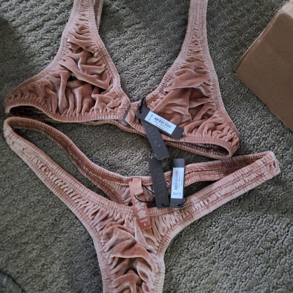 Skims set